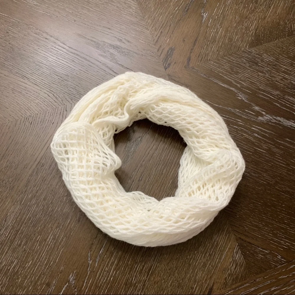 Off white knitted infinity scarf